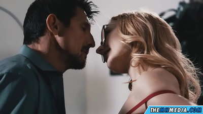 Babban yarinya batsa